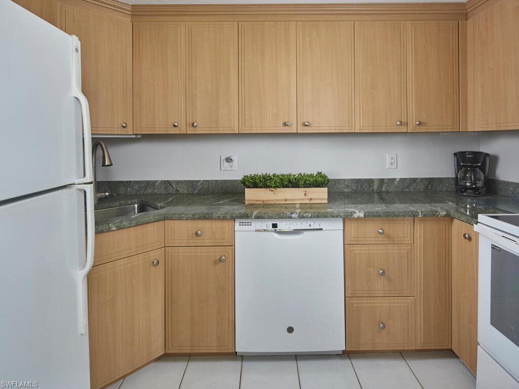 58 Collier BLVD 214 photo 8