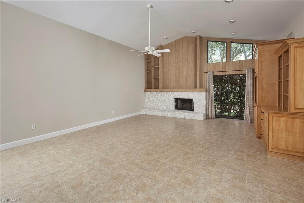 208 Silverado DR photo 6
