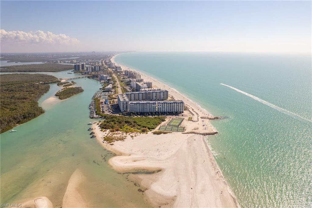 Welcome to the end of Little Hickory Island...