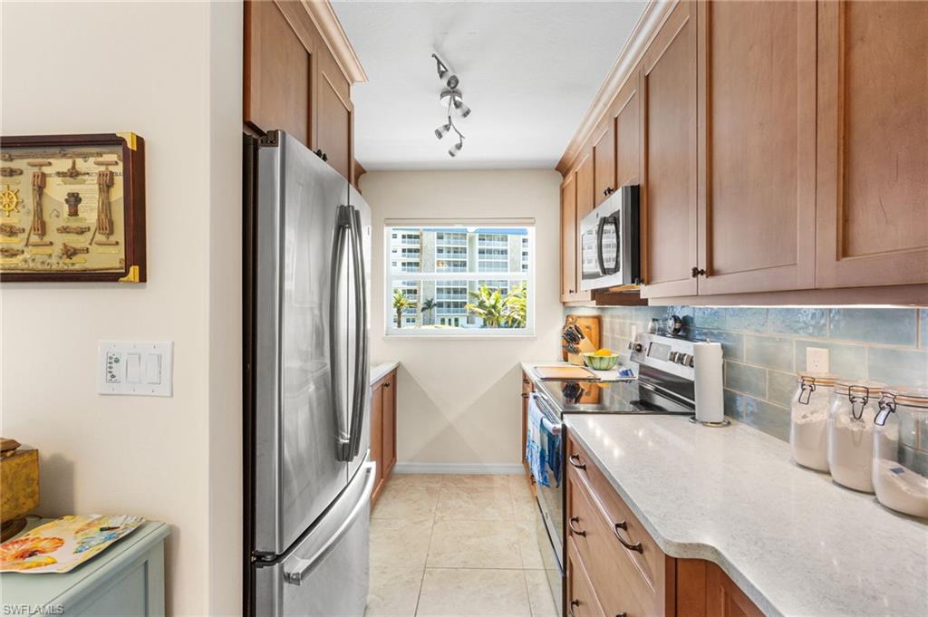 25720 Hickory BLVD 216 B photo 7