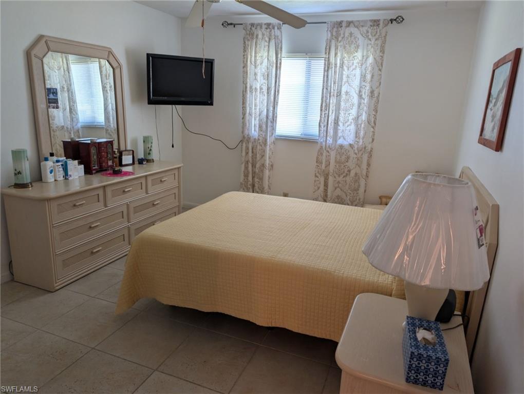 Light and bright, spacious primary bedroom. Just bring your clothes!