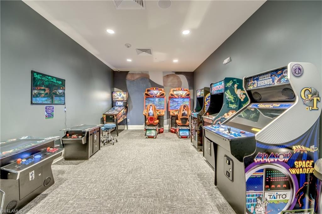 Recreation room with recessed lighting