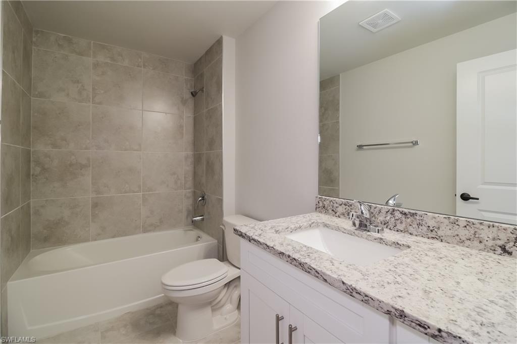 1005 Angelo AVE photo 8