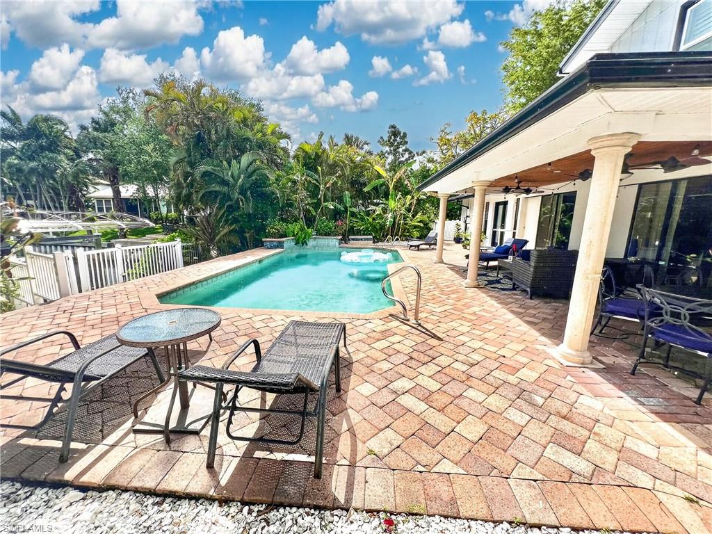 1030 Aqua LN photo 32