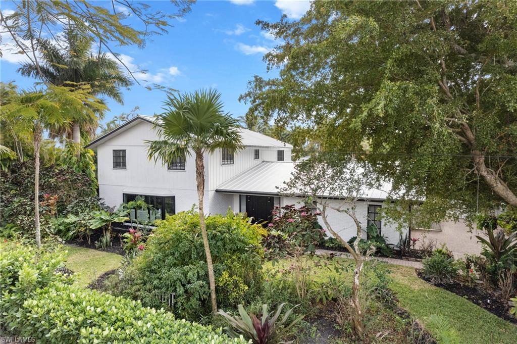 1030 Aqua LN photo 28