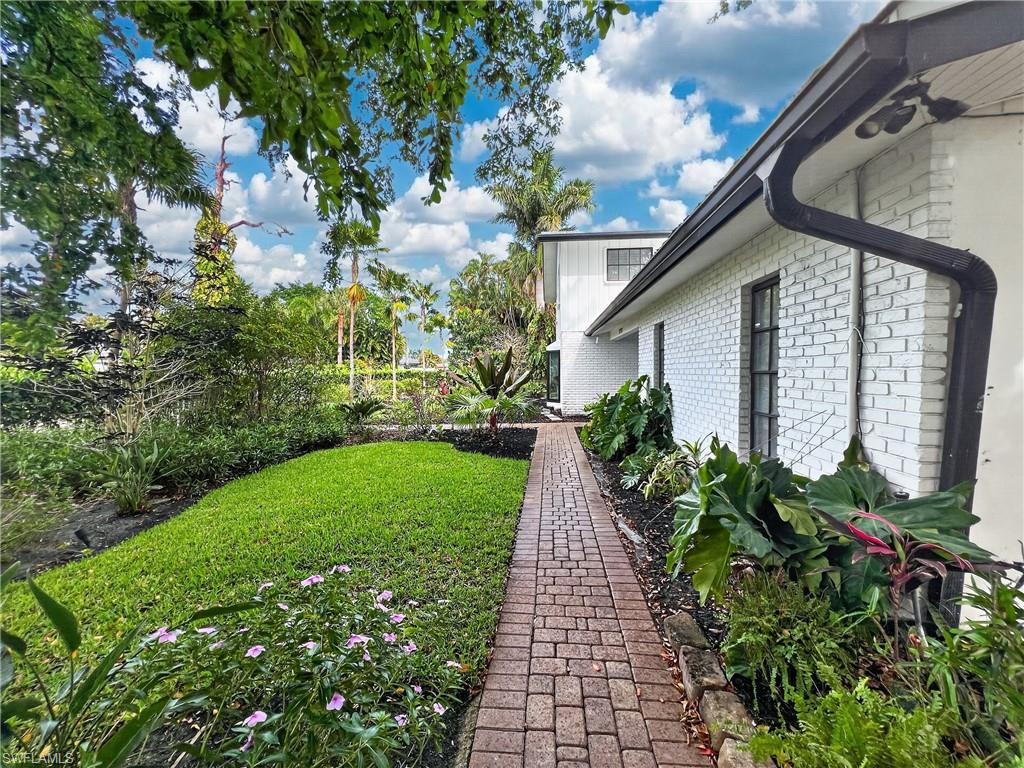 1030 Aqua LN photo 37