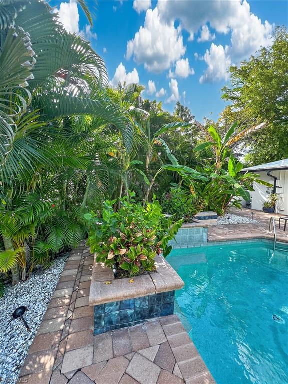 1030 Aqua LN photo 40