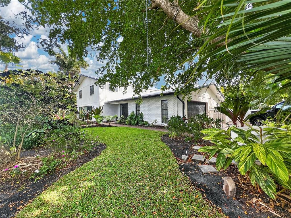 1030 Aqua LN photo 35