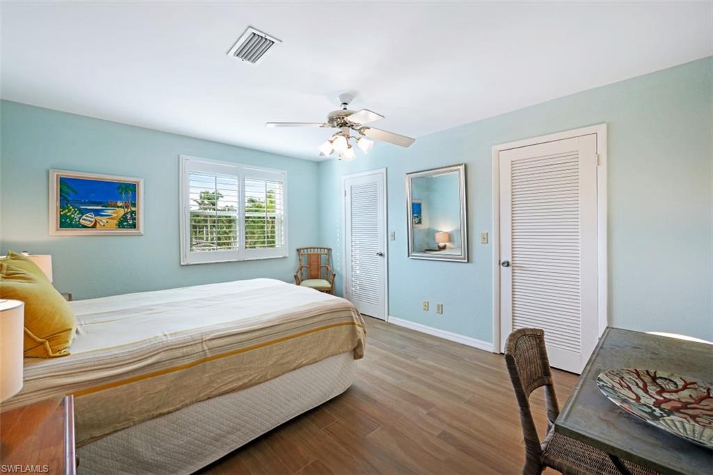 1030 Aqua LN photo 25