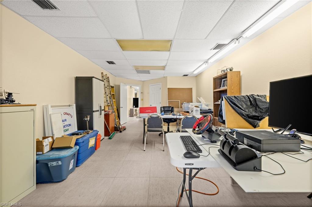 2nd floor office / flex space