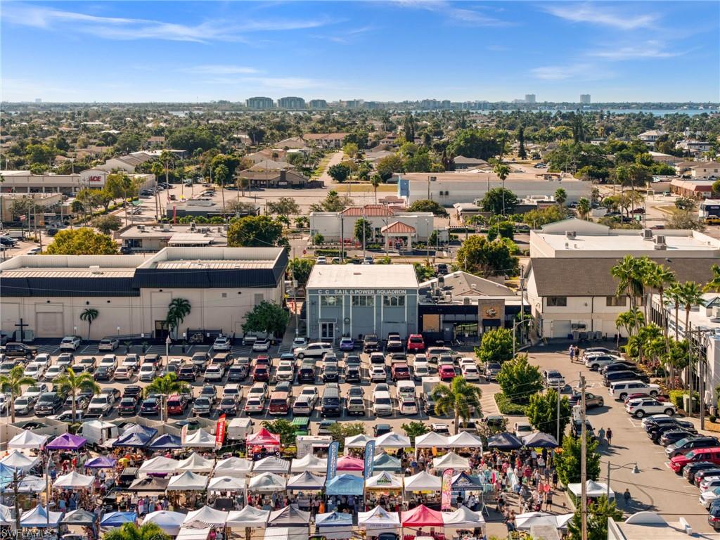 Surrounded by Dining, Retail & Entertainment