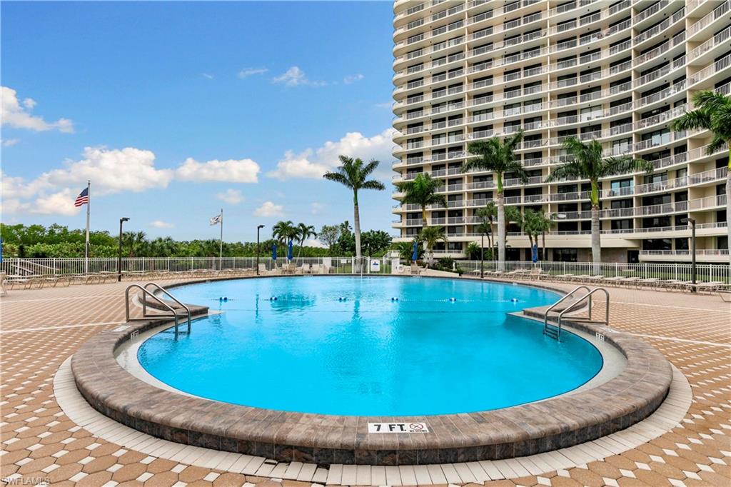 380 Seaview CT 405 photo 24