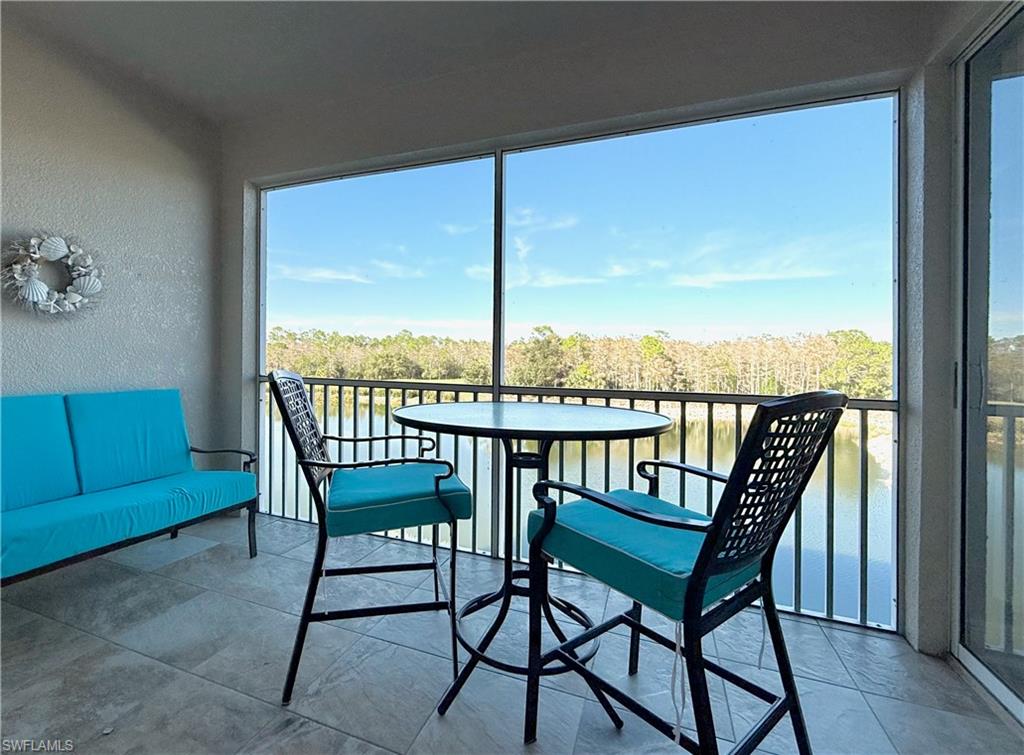 Back screened lanai