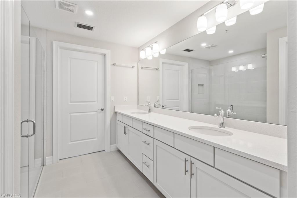 196 Indies DR E 101 photo 22
