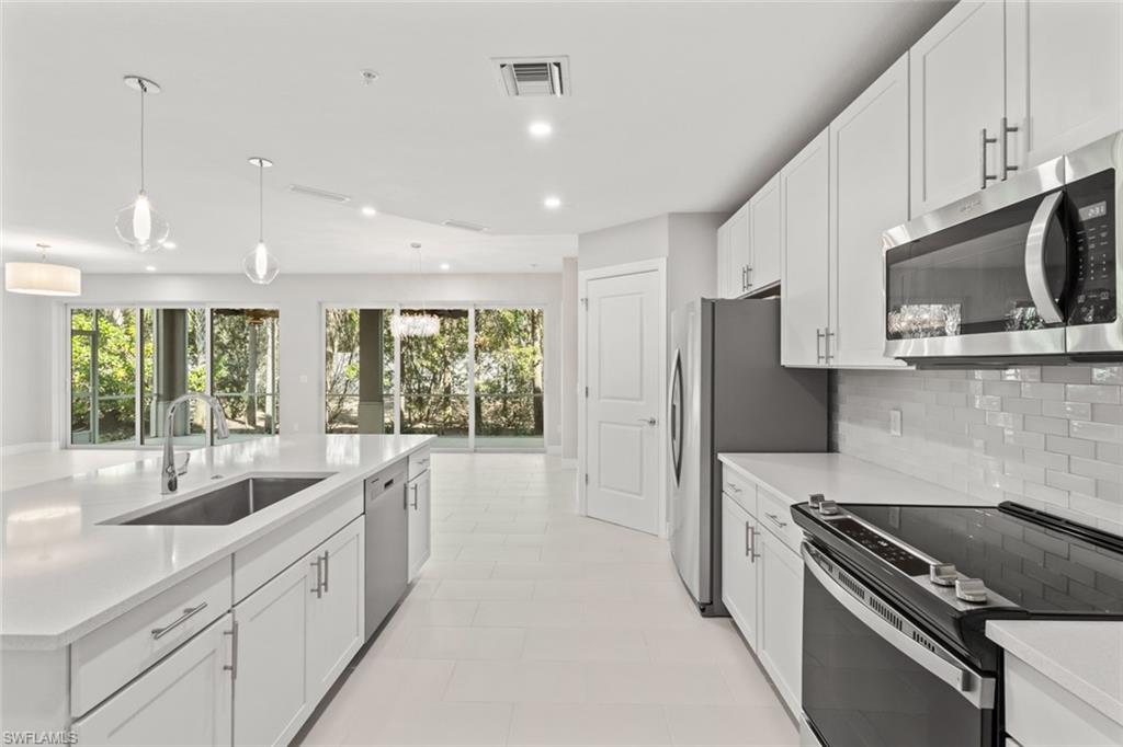 196 Indies DR E 101 photo 16