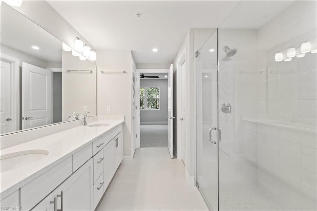 196 Indies DR E 101 photo 23
