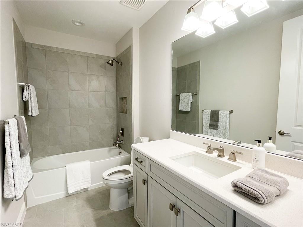2555 Seychelles DR 402 photo 13