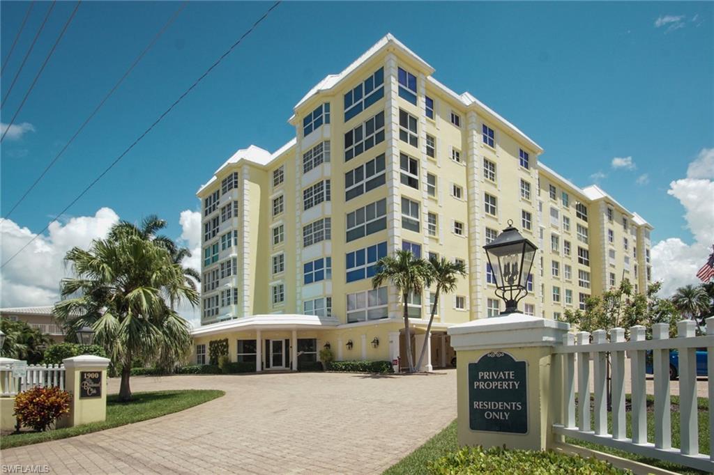 View of apartment building / complex