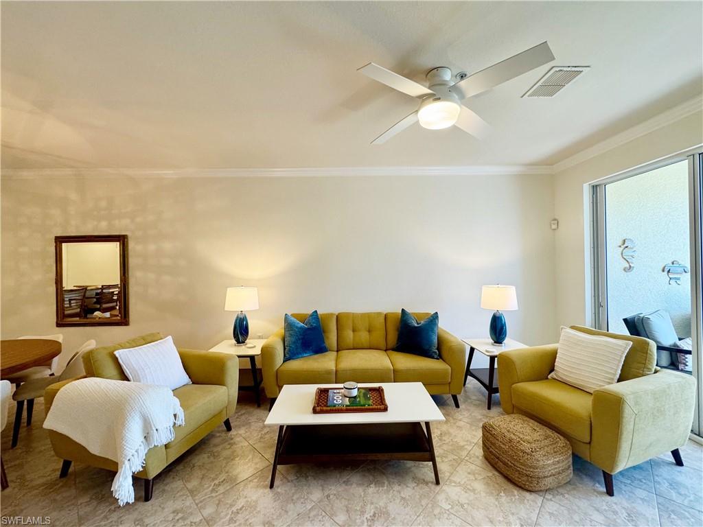 4884 Hampshire CT 7-104