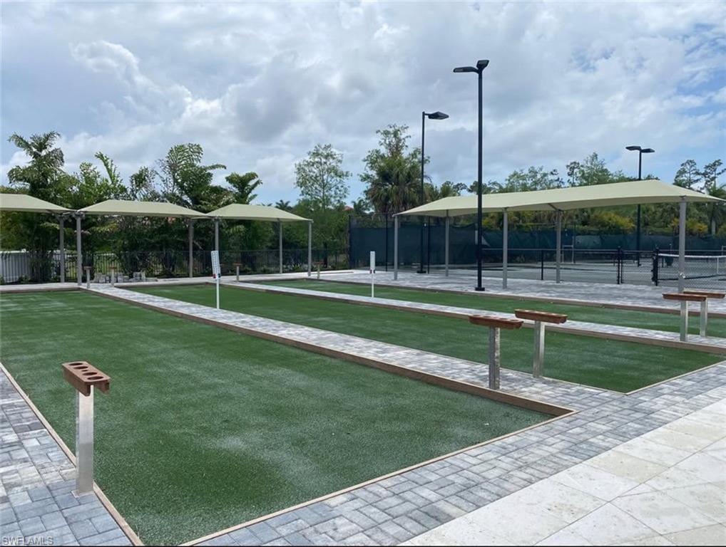 Bocce Ball and har-tru tennis courts and pickleball