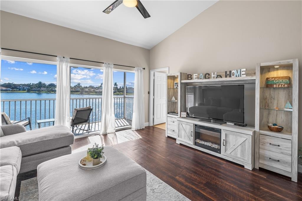 541 Windsor SQ photo 13