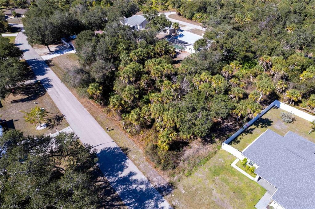 *GREAT OPPORTUNITY TO BUILD YOUR DREAM HOME IN PORT CHARLOTTE IN SWFL PARADISE!*