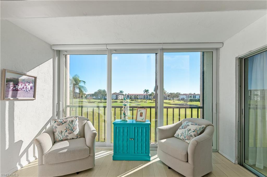 Glassed and screened lanai
