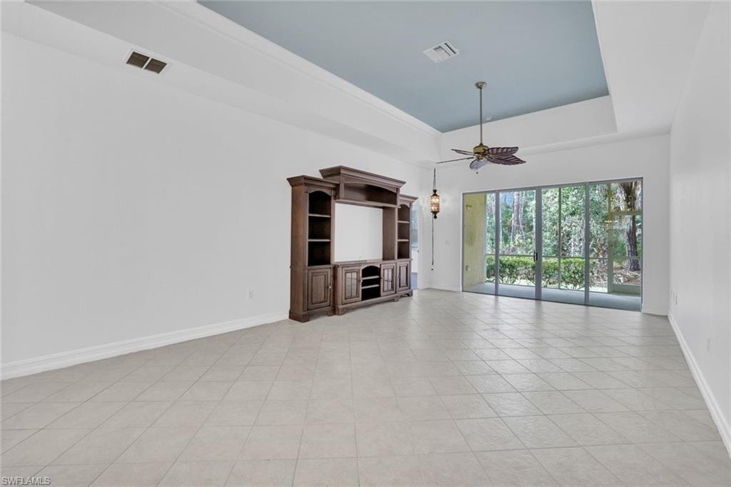Interior freshly paintedNewly cleaned and re-grouted tile floors
