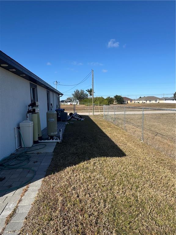 1004 Diplomat PKWY W photo 28