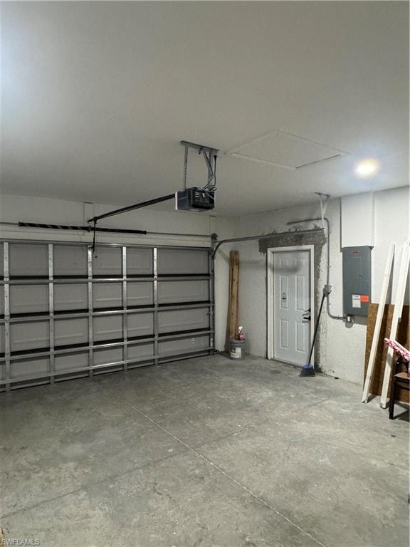 1004 Diplomat PKWY W photo 18