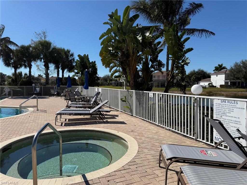 Coral Lakes Hot Tub