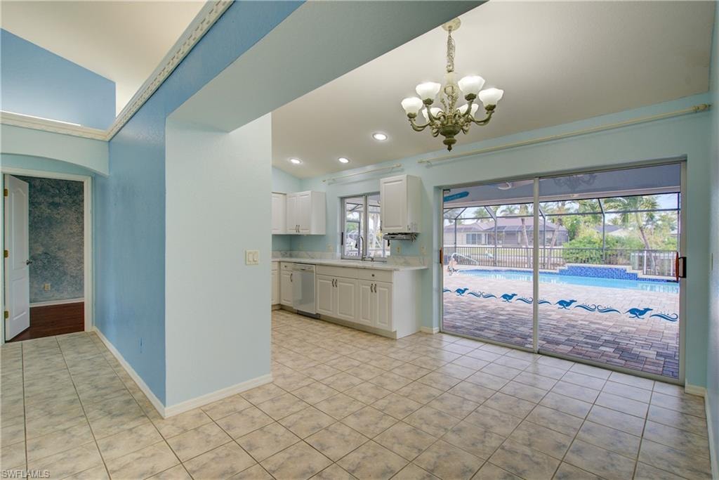 Kitchen/Slider to Lanai