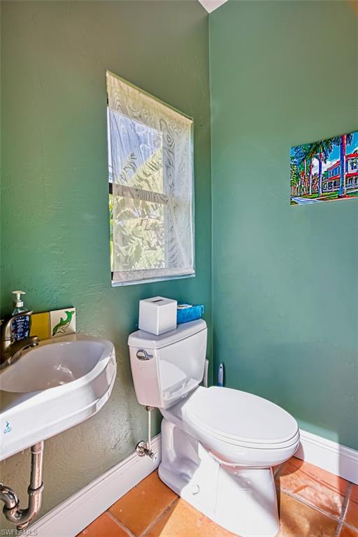 130 Montrose DR photo 39