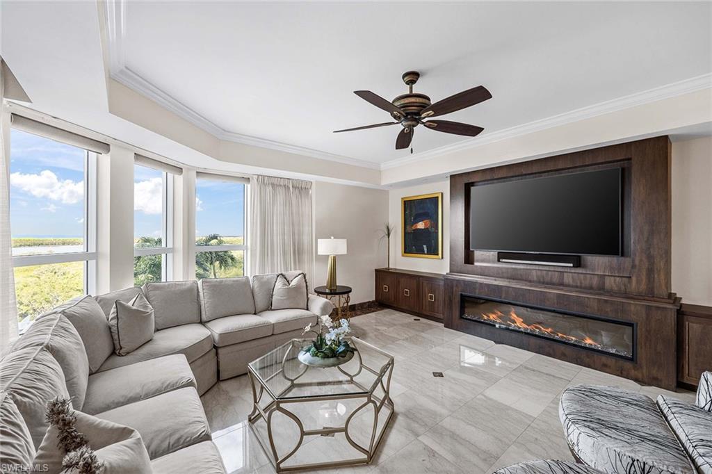 285 Grande WAY 501