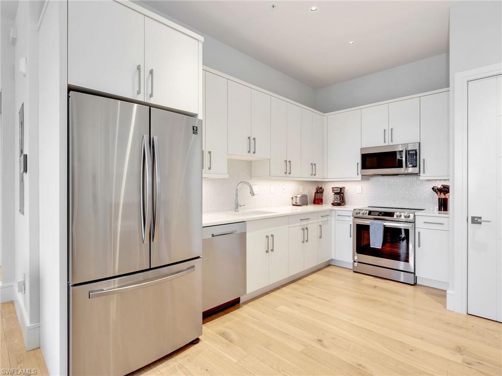 101 8th ST S 201