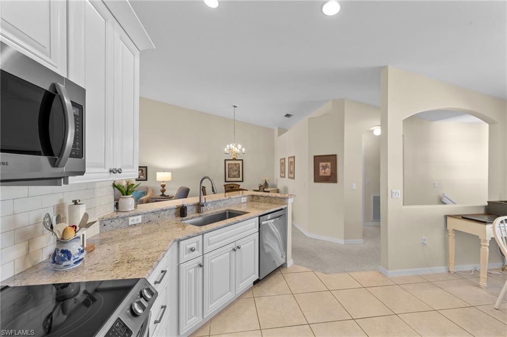 10127 Colonial Country Club BLVD 1603 photo 7