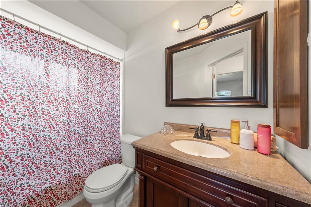15068 Cloverdale DR photo 24