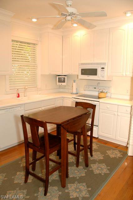 590 Lake DR photo 7