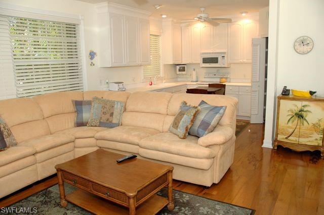 590 Lake DR photo 9