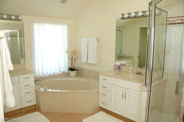590 Lake DR photo 11