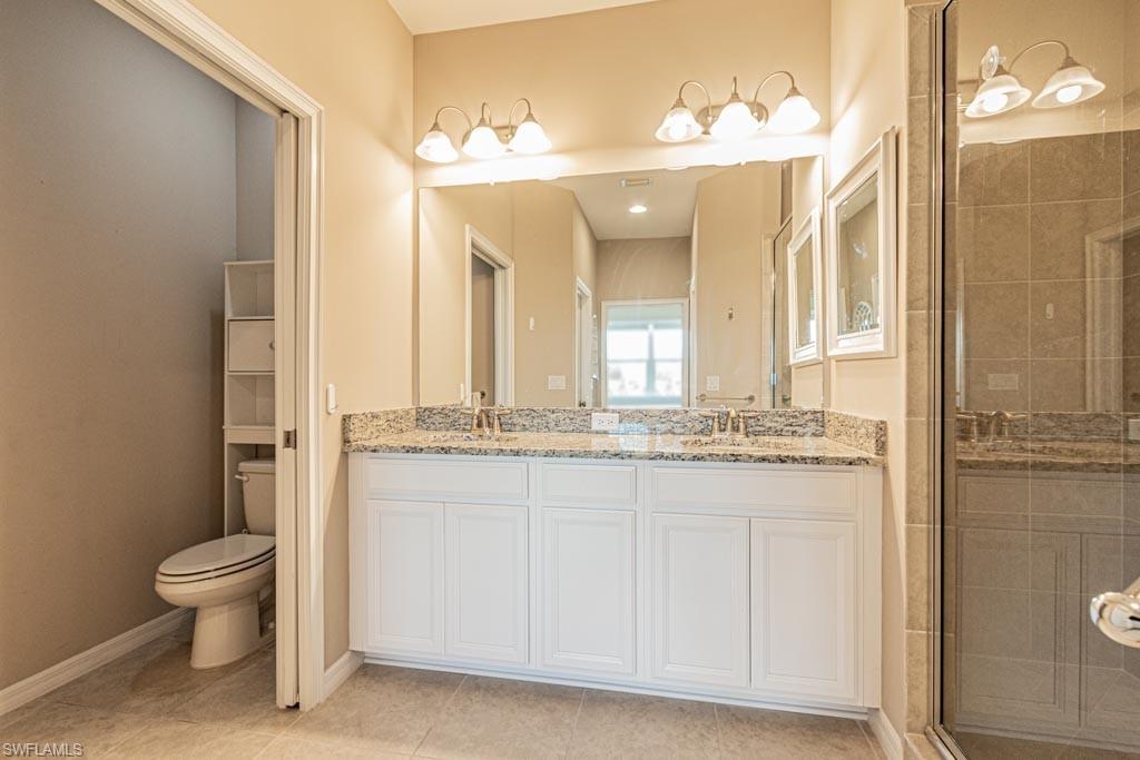 neutral tile flooring & decor