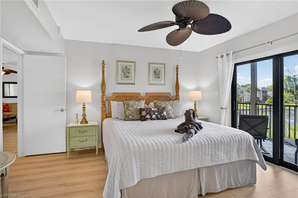 Bedroom with access to balcony