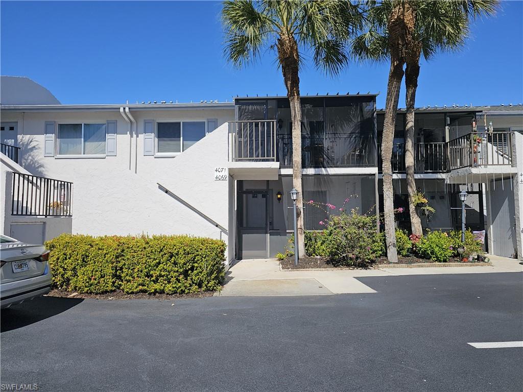 View of apartment building / complex