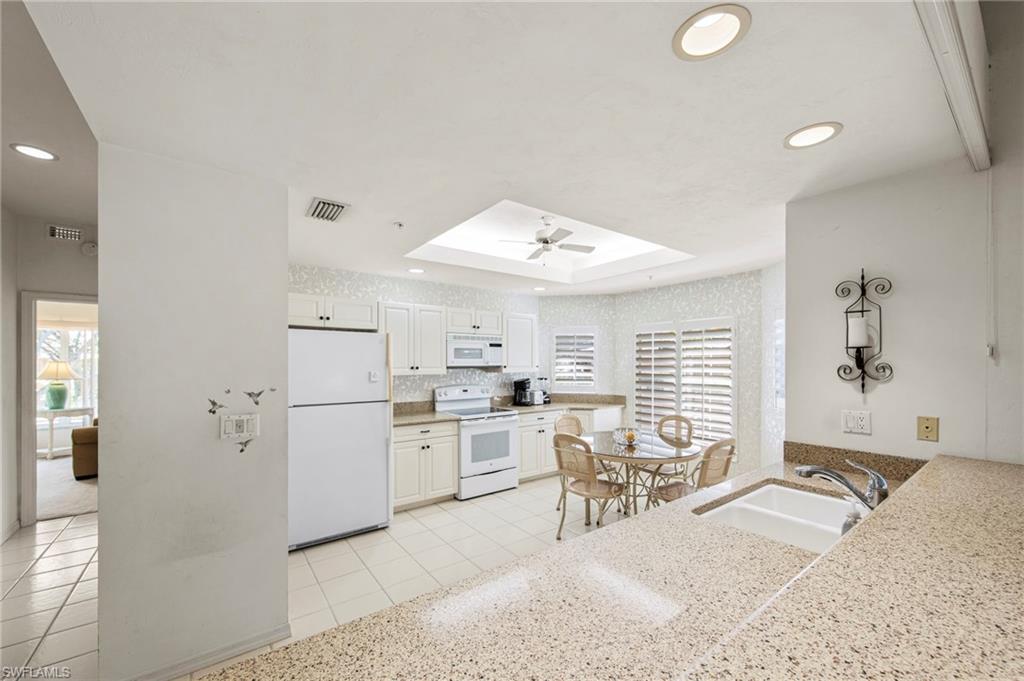 26290 Devonshire CT 201 photo 7