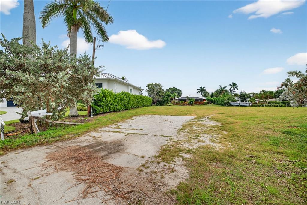 1693 BONITA CT photo 8