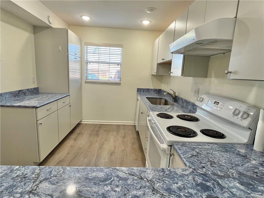 1356 Myerlee Country Club BLVD 2 photo 9