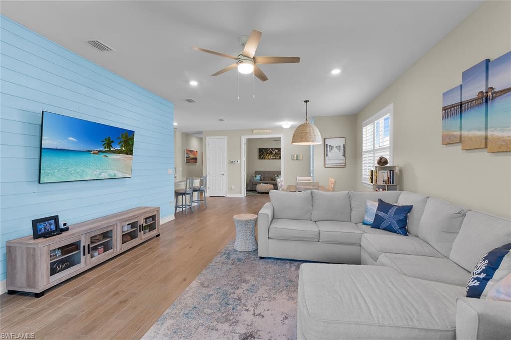 1035 Enbrook LOOP photo 10