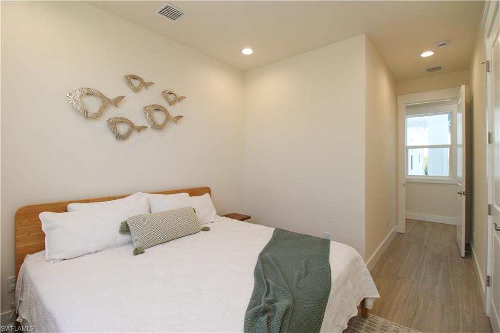 4879 Esplanade ST photo 26
