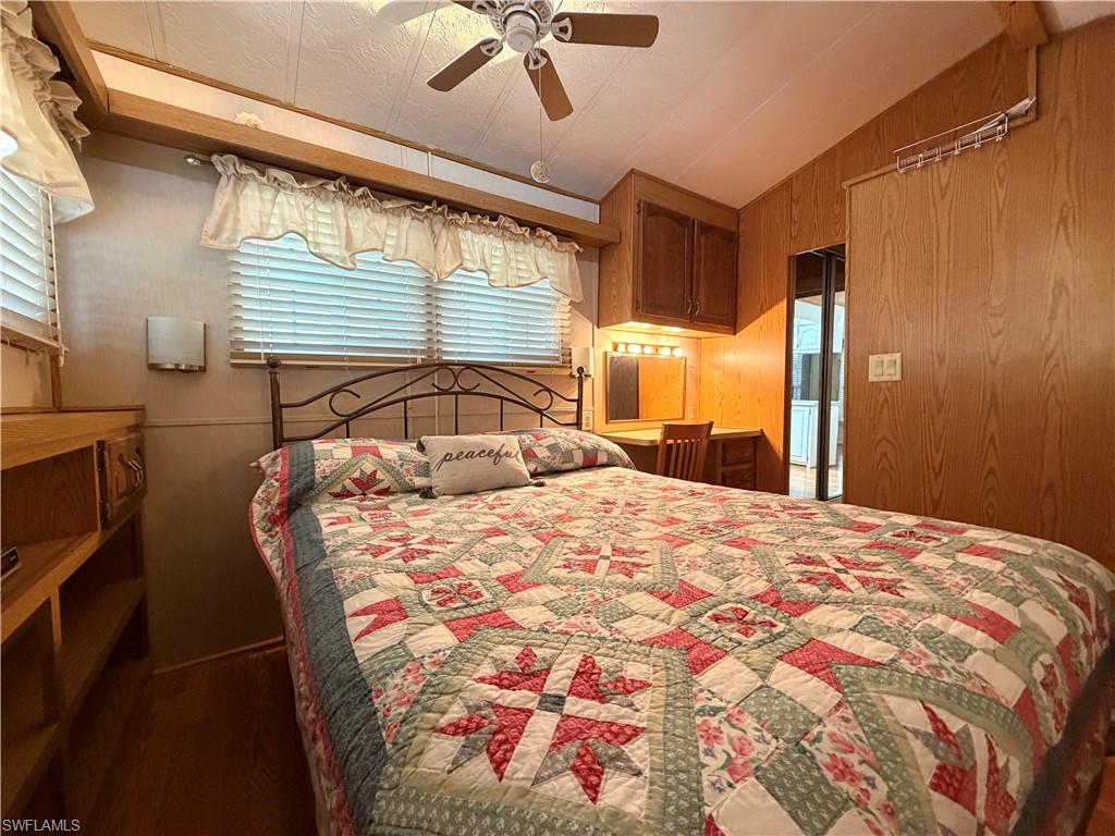 4710 Split Log LN W photo 17