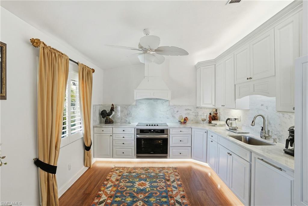 Clever open design, simple and elegant with understated elegance